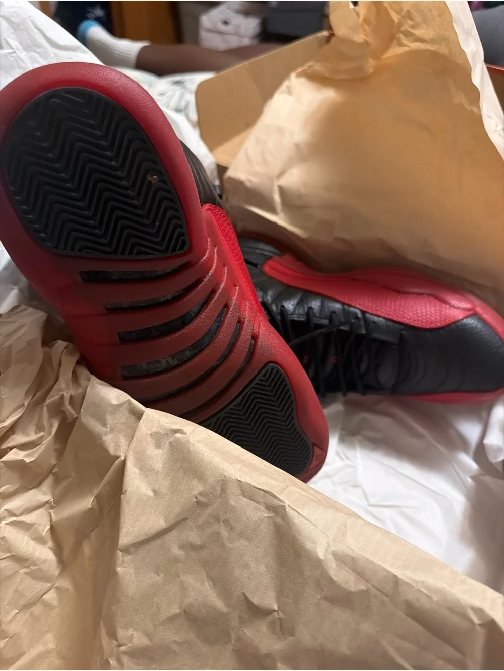 Jordan 12’s Black and Red 8.5 in men only worn once great condition